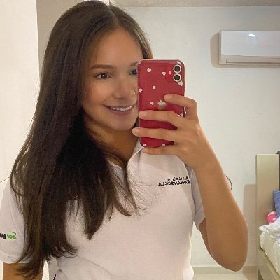 Instagram: Dianamarcela65.
Peor que dejarse engañar, es engañarse uno mismo😏