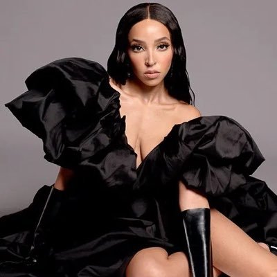 Tinashe USA is a fan page dedicated to promoting @Tinashe with the latest updates/news/info #TeamTinashe #Sweetees IG: Tinashe.USA /not affiliated with Tinashe