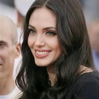 Angelina Jolie(@AngelinaJolieUH) 's Twitter Profileg