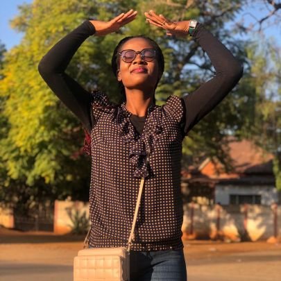 Ntokazi yakwaNdawuzi👑 Information Practitioner || Daughter of the Most High🙏🏽 || Sucker for that fairytale kinda love❤...