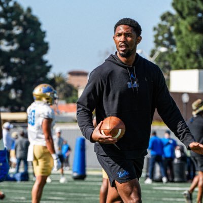 Corners Coach & Special Teams Coordinator | UCLA | Stanford '16 | Oregon '18 | UCLA '20