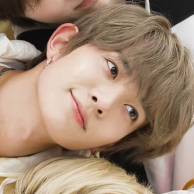 💙💙💙 Welcome to my 1st BNS & stan account 💙💙💙
The world is beautiful when we are together.. -- Enhypen