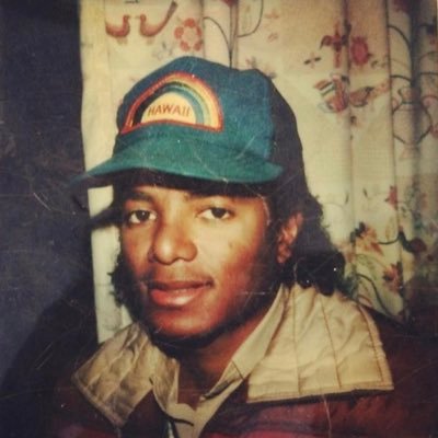 Tryna get rich off my creative content. 🤳🏾👾 I make content to make you smile! MJ passed on my birthday.