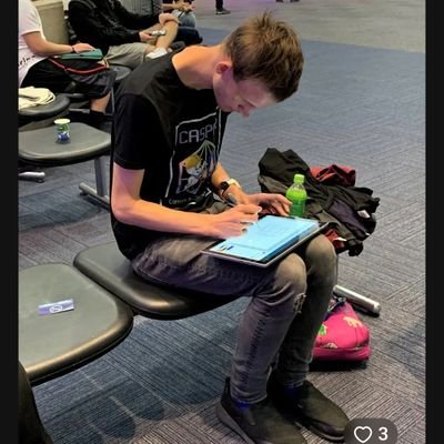 NvRE4HawfbVEYJJ's profile picture. 