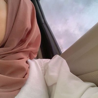 AAyaabdelhamed2's profile picture. FCES /ادعوا لجدتي بالرحمه.