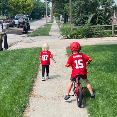 Husband to Bergen. Father to Lane and Halle. Aurora Husky High School Teacher and Coach.