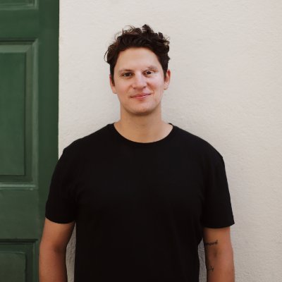 Finance 🤝 AI 🤝 Small Biz Co-Founder @secure_bags - better loans to grow your business Prev. Chief of Staff @monzo Writing @anotanco