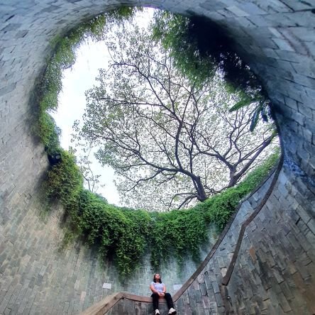 jenioohjeni's profile picture. A Slytherin • Journalist • Science & Music Enthusiast • (Lame) Singer •