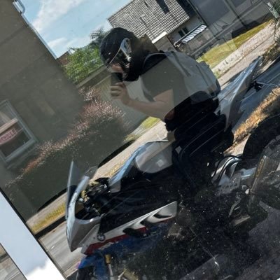 kcelon_'s profile picture. 22 Jahre Massephase durchgezogen