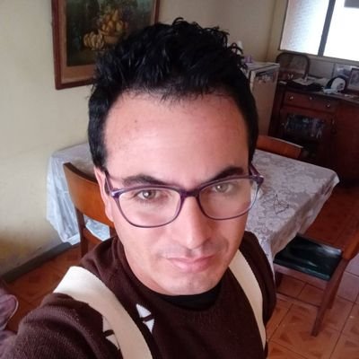 Asistente Social, músico, eterno ciclista , aficionado a la fotografia, creo en el mas grande de todos, Dios!! soy feliz!!