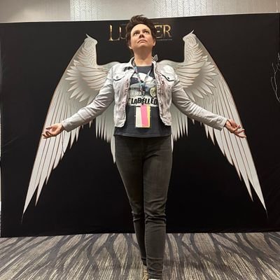 Fanfic author, graphic artist, 3D modeler, cosplay gal, has an unhealthy obsession with Lucifer. Freezer member, married to Jason, adopted by rescue cats.