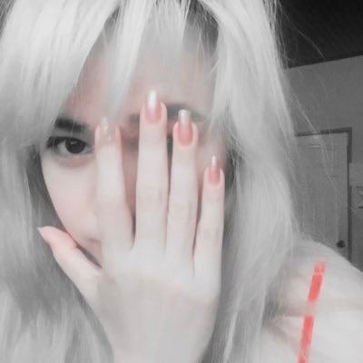 rose_tylar's profile picture. ☀️Idk about everything. ☀️imperfect one. ☀️human. ☀️fragile. 😄Always Thanks to my past .... 😘Special thanks to my life_ed_ad@m_mom&dad. 👑believe in NGU