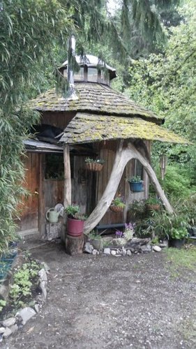 I lived in a yurt for four years on Sunray Kelley's Homestead in Sedro Woolley, WA, still love it and miss it! https://t.co/4k1Ok8nWbd