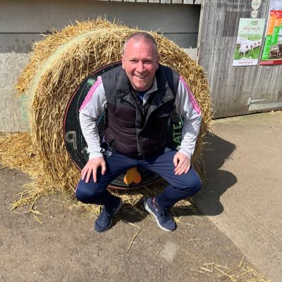 Dad, husband, musically gifted, football coach and Scout at Aylesbury Vale Dynamos #UTFD