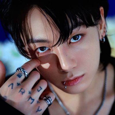 Be you,Be unique,Be crazy .You are Beautilful - Ten Lee
BTS/NCT/ SVT/ TWICE❤️