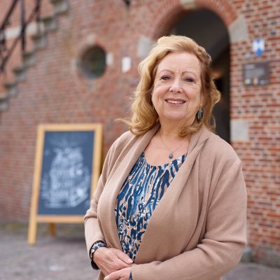 Directeur|bestuurder Bibliotheek Hoeksche Waard. Iedereen is welkom bij de bibliotheek!