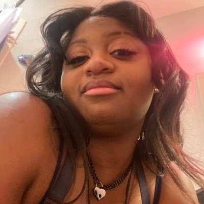 ♉️ insta: @mizz___dimples don’t follow my second account 🙈 @MizzXXXYanni
