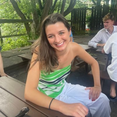 bethwhitlockk's profile picture. i’m twenty 4