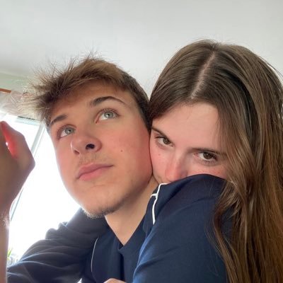 chloerenier's profile picture. 