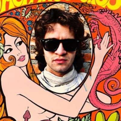 Historiador formado pela USP, pesquisador do período tropicalista. Um pouco dodói pelos Beatles