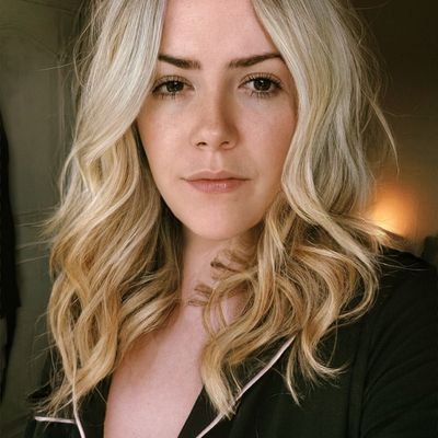 Allie_Thomas_94's profile picture. 'I don't evolve, I cocoon'

                                                           💙🖤💍🎮 🏴󠁧󠁢󠁷󠁬󠁳󠁿✌🏻🌈📚