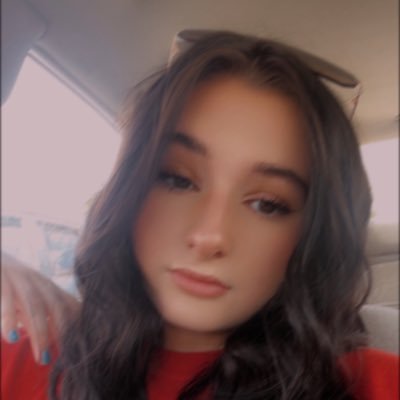 carleymcclung's profile picture. 