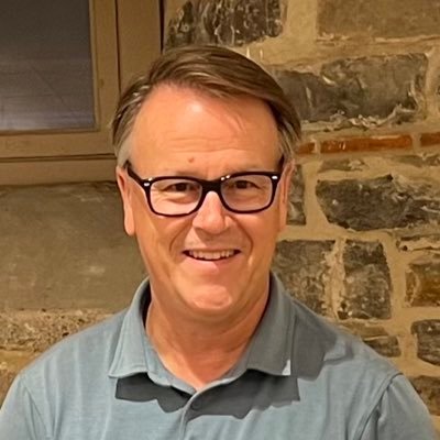 Christ follower & fishermen, husband to 1, dad to 3, runner, clumsy in hockey, photographer of sorts, foody, entrepreneur, serving with One Way Ministries