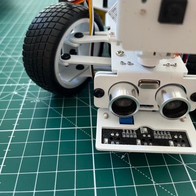 Using LLMs to control robots