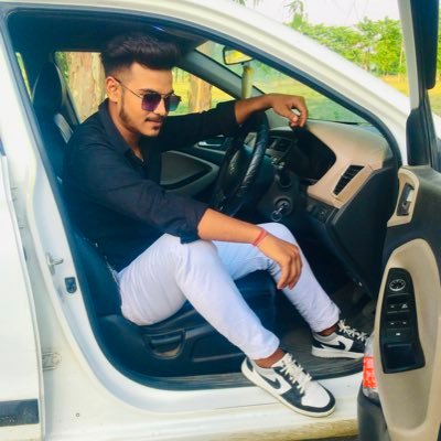 KaushikVin69184's profile picture. hindu🙏