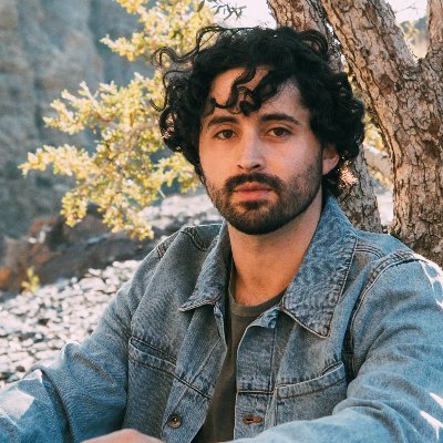 Click the link to listen to my new song on Spotify:)
Ed sheeran's less talented son 

IG - jay.ssandri
