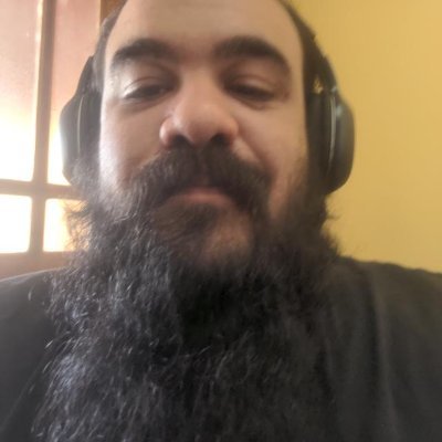 MiguelVellasco's profile picture. boa noite, e pau no cu do capitalismo em posicoes obscenas.