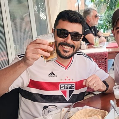 Empreendedor, casado, 40, papai da Marina e do Otávio.
Franca-SP
🇾🇪 SPFC
🇳🇱 Sesi Franca Basquete