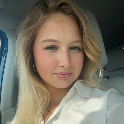 VT Alumna                                             Insta: tayziemer