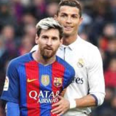 Messi … Ronaldo … Messi … Ronaldo I love football ⚽️