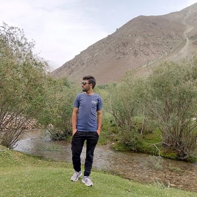 yahyaaz53160983's profile picture. lost guy in Toronto. joined the bird app to defend IK.