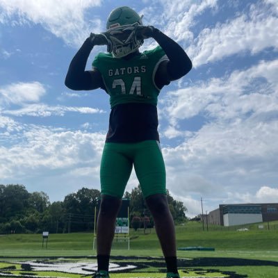 #24✞…6’5 250 DE @ VICKSBURG High School C’O 24 4⭐️DL @SouthAlabamaFB Tylercarter06@icloud.com. 601-642-8335 ACT 18 NCAA ID 2105166207