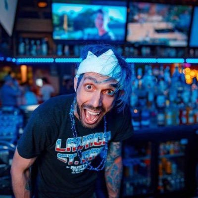 geetartrav's profile picture. From Japan to Texas, I play guitar @fortunehearts