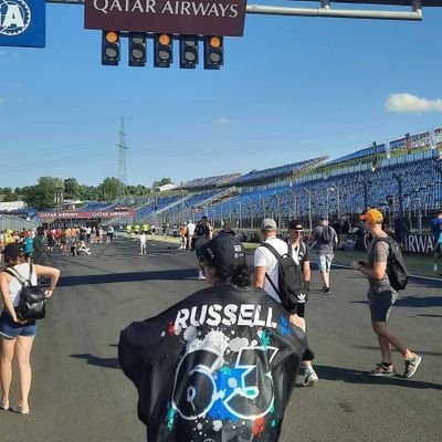 Ice hockey, F1, ski jumping and cycling fan.
Cats & coffee lover.
Fan of @georgerussell63 @max33verstappen @oscarpiastri @tamaupogi
@hcpce & @penguins