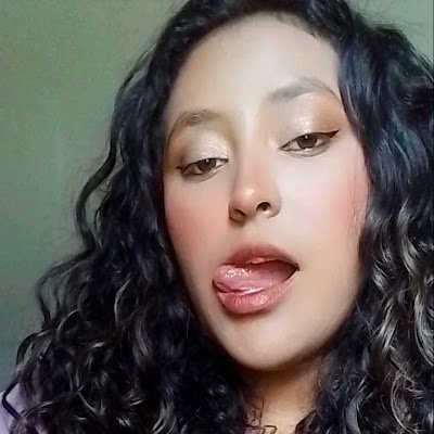 AnaVitr8034640's profile picture. 