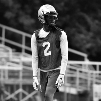 3 ⭐️| Saint Vincent St Mary’s|Class of 2024|6’6 WR/DE/TE|Weight 210|Bench 270|Squat 355|for business inquires DM @i_am_ibe