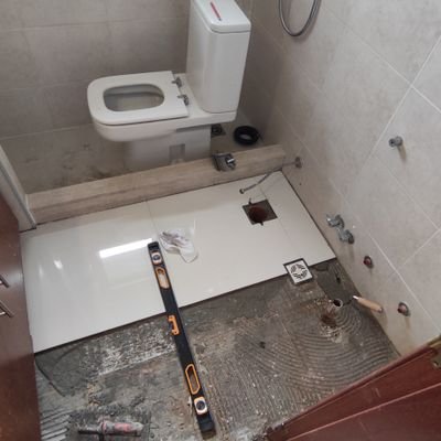 WhatsApp 093666142 
Albañilería en General
Sanitaria, Baños, Cocinas
Impermeabilizaciones de azoteas
Reparación de fachadas y apartamentos.
Pintura y Yeso.