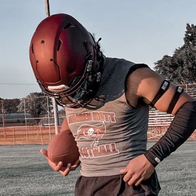 6’0 220 | LB | 2025 | ROSEVILLE  HS | 3.0 GPA