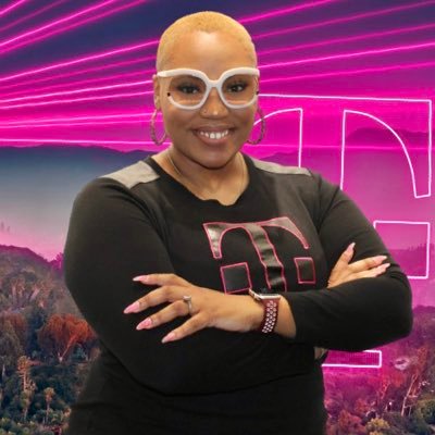 || RAM SMRA | Pride Co-Lead | Southern Belle|| Motivator || MUA| Love helping others become the best versions of themselves,and making others smile!! 💓💓