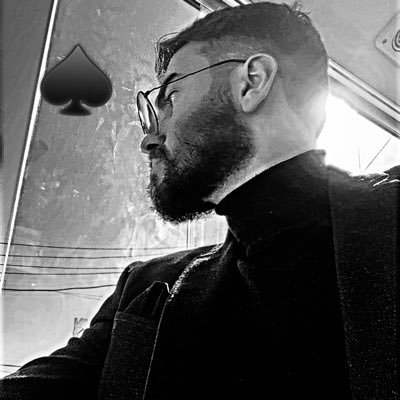 yax9y's profile picture. 