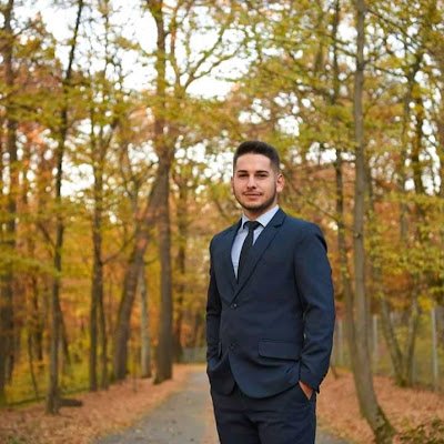 WillieThom88774's profile picture. 