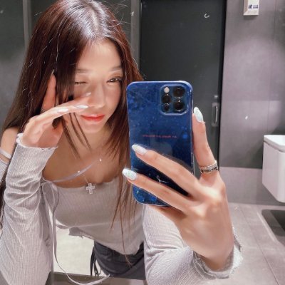 貧困からの成り上がり人生💝
スマホビジネスで起業して気づけば5社を経営🌈
最近は稼げる方法を教えたり現金プレゼント企画をしています💰
今ラインで繋がれた方は限定でお金配りキャンペーンにご招待します💕
まずは気軽にフォローしてください✨