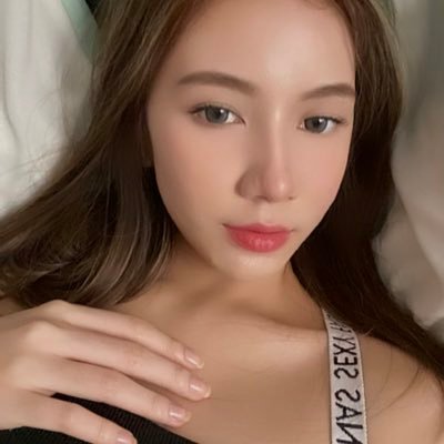 xhyngyle's profile picture. 