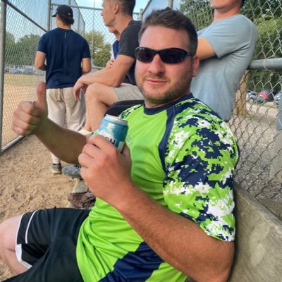 #FUCKSUBWAY Trump supporter, dad of 2, divorced and single. Looking for a lady!! Larry Bird is my hero! Kenyon highschool 1984 state champion
