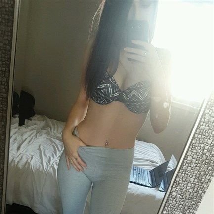 juliaparke5226's profile picture. 