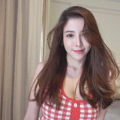 I am a lady from China. I am currently developing my own business in Los Angeles, and I am also doing some other things to increase my passive income!